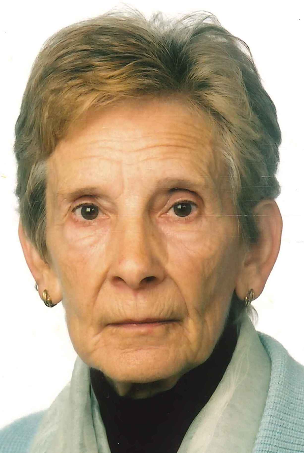 DOLORES AZURMENDI ZABALETA